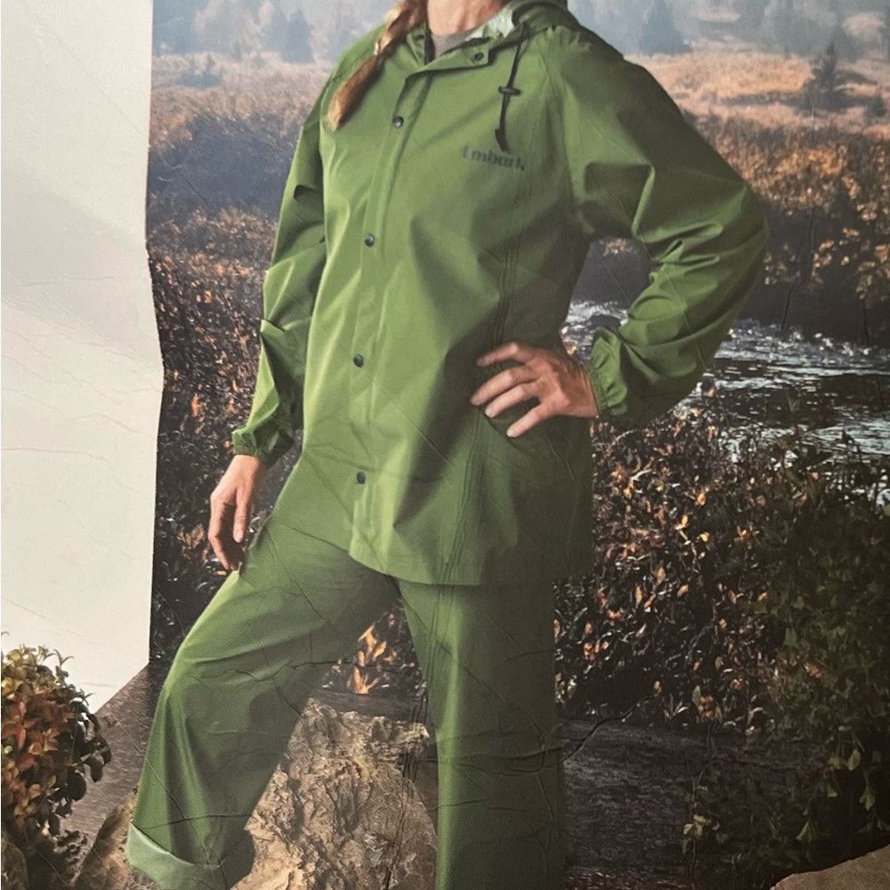 Embark Reusable Rain Suit Adult size S/M Green